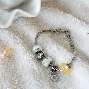 🎉 silver heart charm bracelet